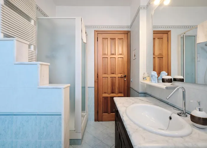 Metro A 10 Minutes - Free Wi-fi & Netflix Apartment *